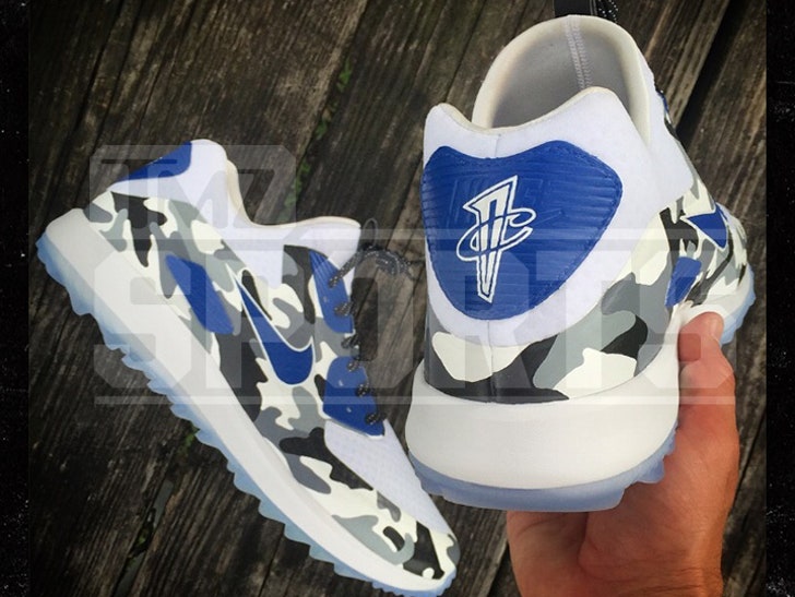 Penny Hardaway Gives Golf Shoes $500 