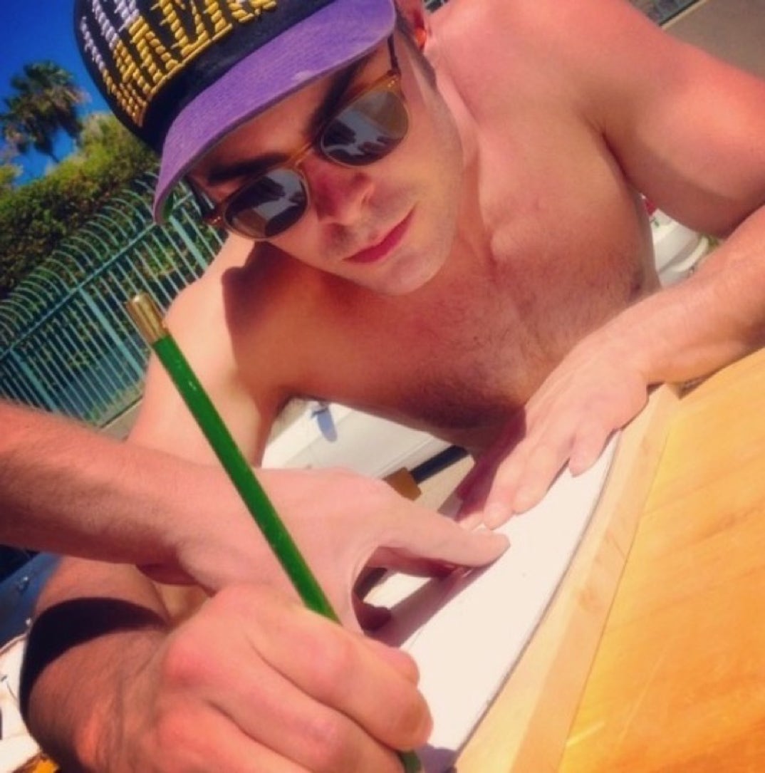 0417_zac_efron_hot_11