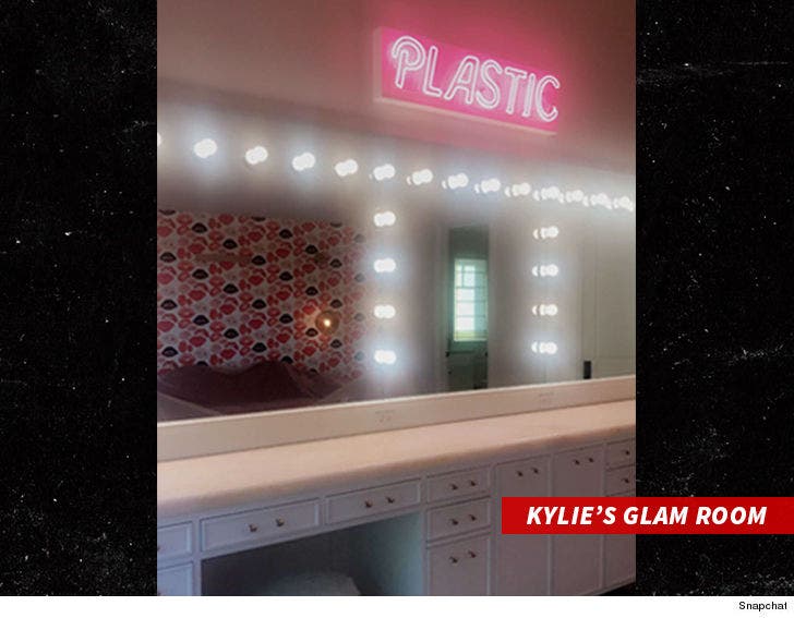 Kylie Jenner Drops Around 10k On Pink Neon Plastic Sign