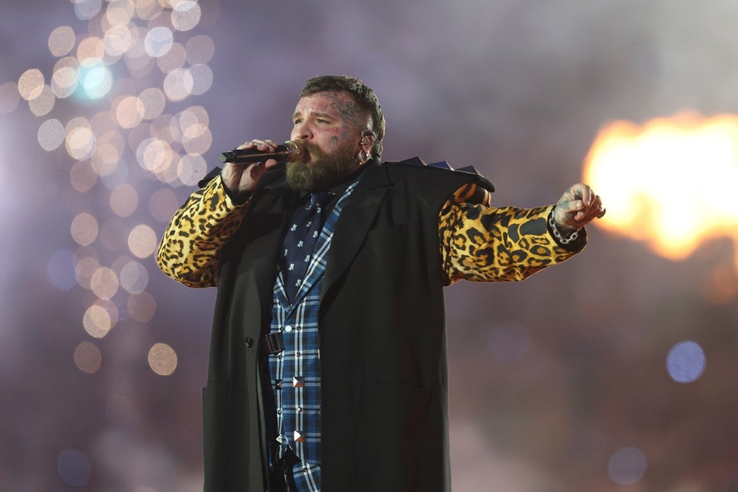 Teddy Swims Performance Pics 7