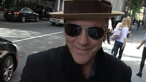 Kiefer Sutherland -- I Played Hockey With Tim Robbins ... He's A Hard Hitter (VIDEO)