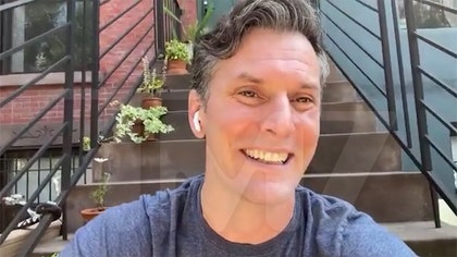 081625_brandon_alan_smith_on_set_kal