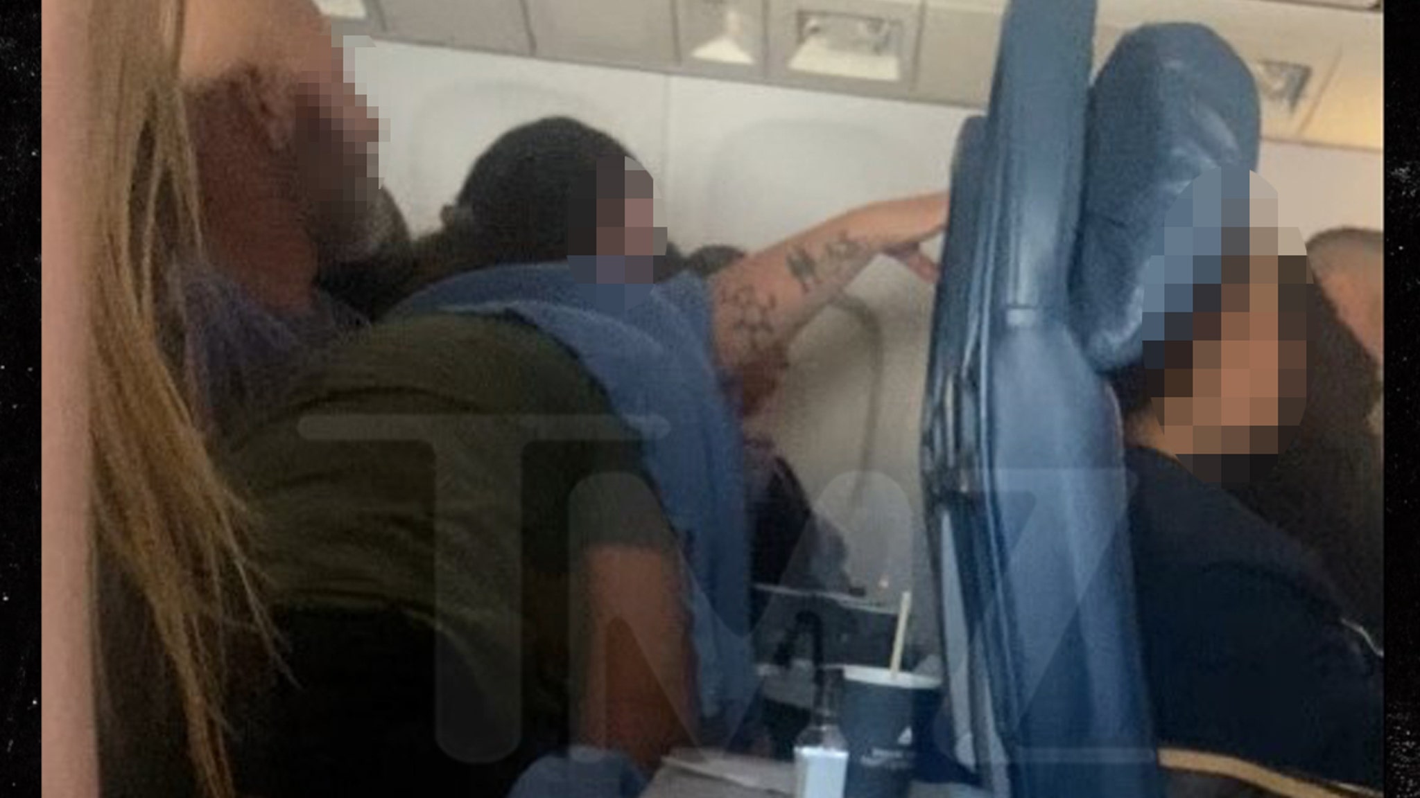 Alleged 'Mile High Club' Couple Comes Under Investigation in Hawaii