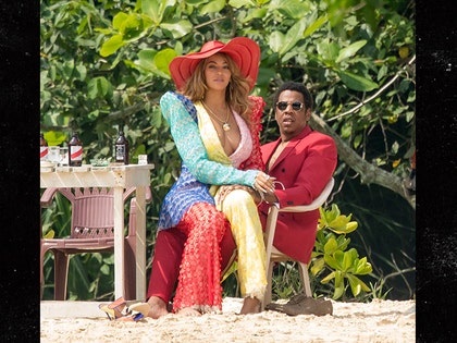 0324_beyonce-jayz-jamaica_splash