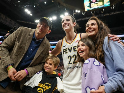 ashton kutcher and mila kunis and caitlin clark