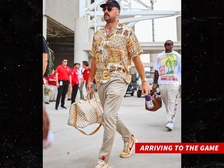 0811 travis kelce arriving 2