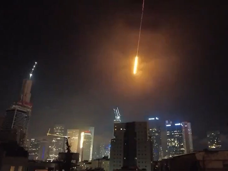 061425-missile-explosions-v3