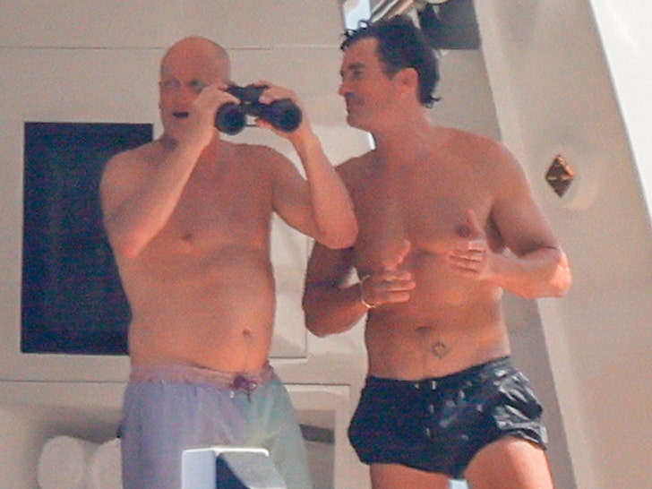 sub-orlando-bloom-backgrid-1