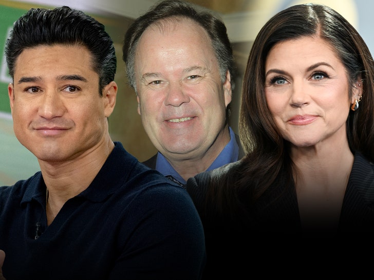 mario lopez Tiffani Thiessen and dennis haskins getty 2