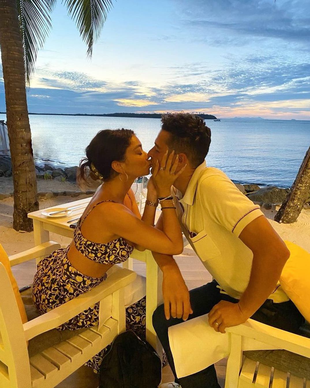 Sarah Hyland and Wells Adams