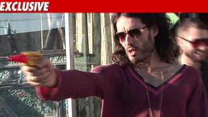 0917_russell_brand_tmz_EX