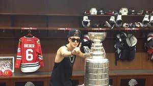 Justin Bieber with Stanley Cup -- Blackhawks Fans PISSED ... Because It's the Cup