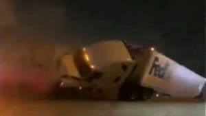Massive Car, 18-Wheeler Pileup on Icy Texas Highway Leaves 5 Dead