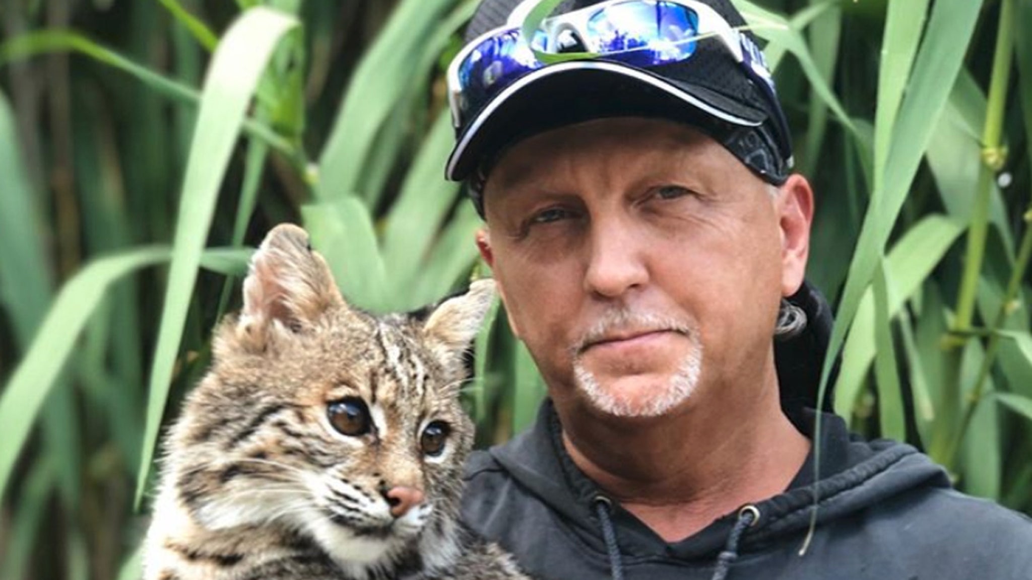 ‘Tiger King’ star Jeff Lowe suffers a stroke and suspects he was poisoned