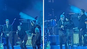 Jack White Proposes and Marries Girlfriend During Detroit Concert