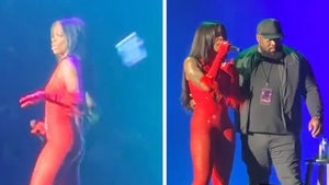 Ari Lennox Hit with Water Bottle Onstage, Threatens to Give Fan a Beatdown