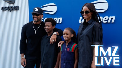 090525_tmz_live_russell_wilson