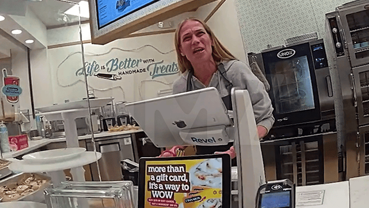 122925_cinnabon_worker_bodycam_kal_v2