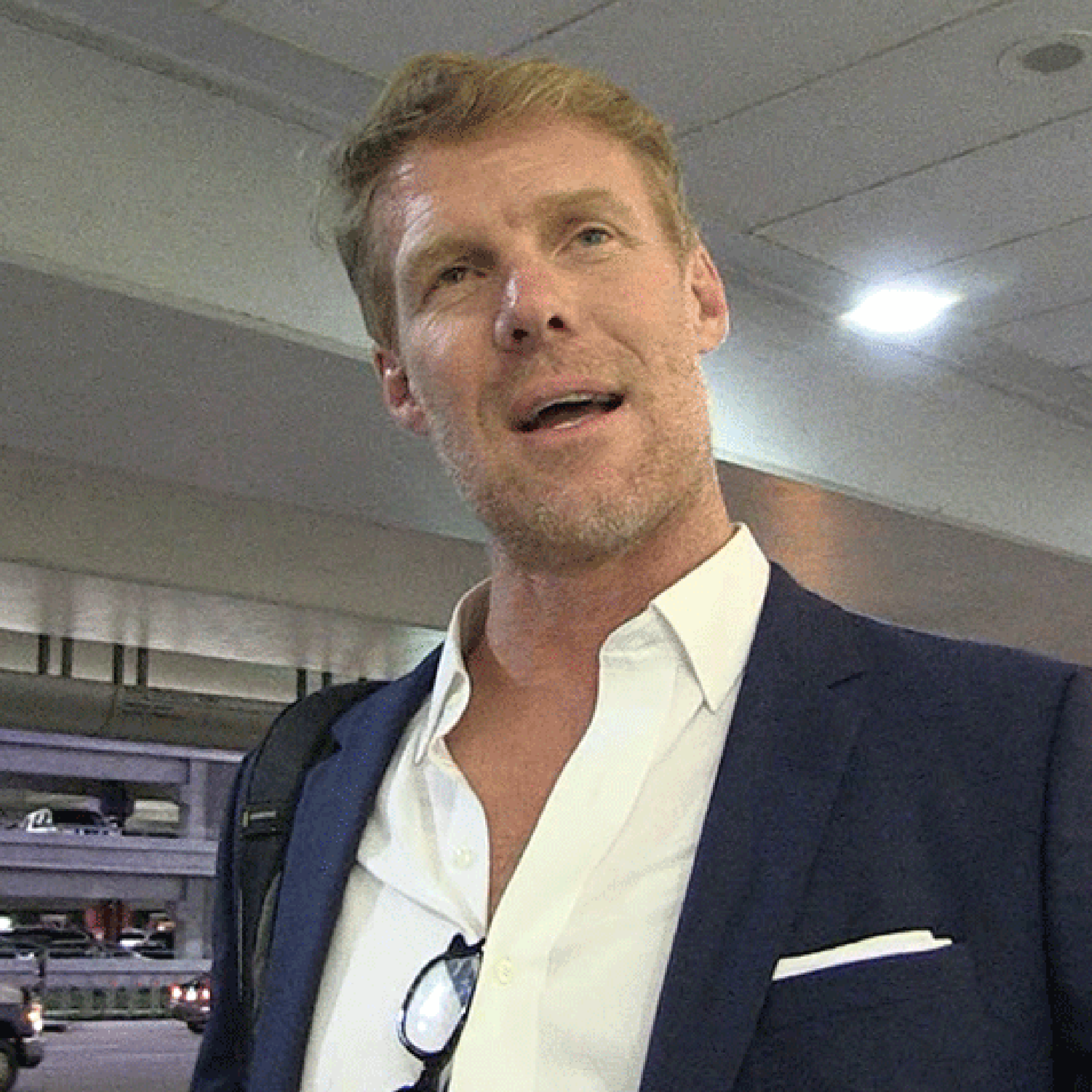 Alexi Lalas: 'If the U.S. beats France, I will pose in a wedding