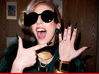 0513_lady_gaga_ring