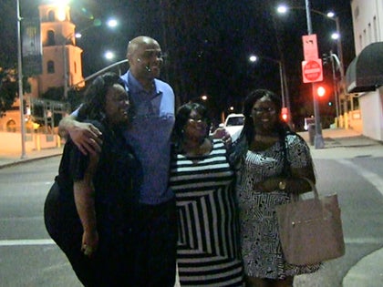 071114_charles_barkley_girls_primary