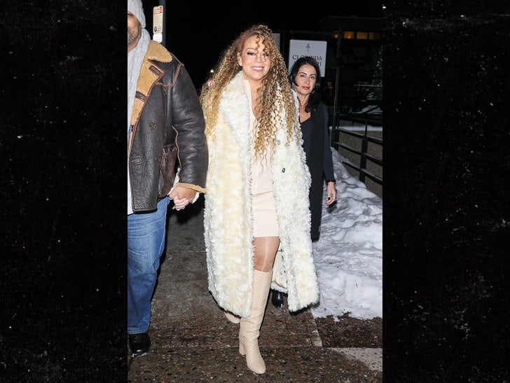 Mariah Carey menikmati hidangan di Catch Steak di Aspen