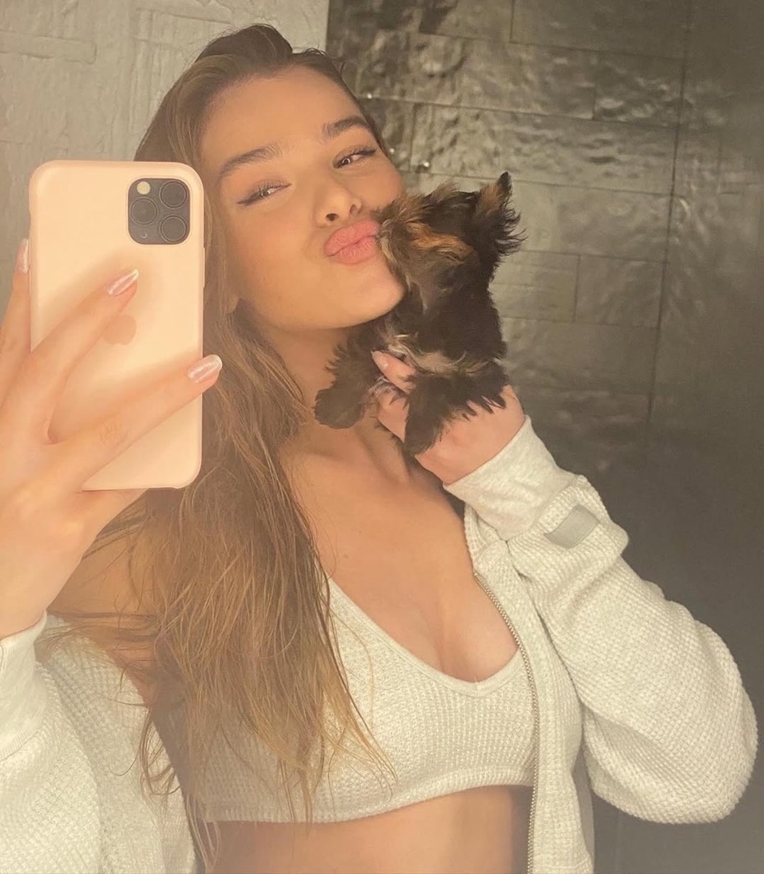 Hailee Steinfeld