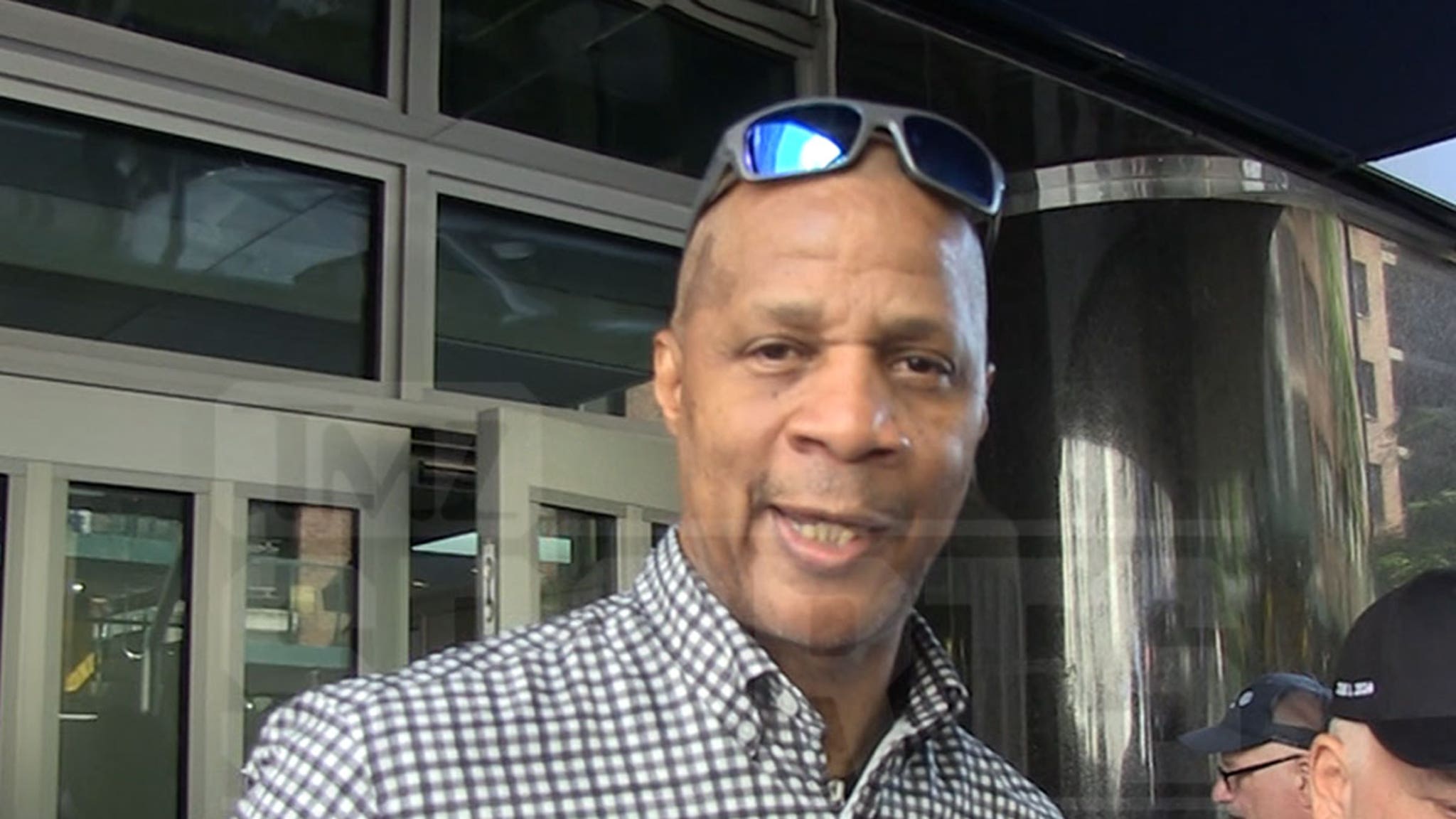 darryl-strawberry-says-he-s-back-at-full-strength-after-massive-heart