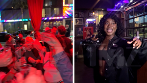 042726_tmz_comedy_crawl_primary