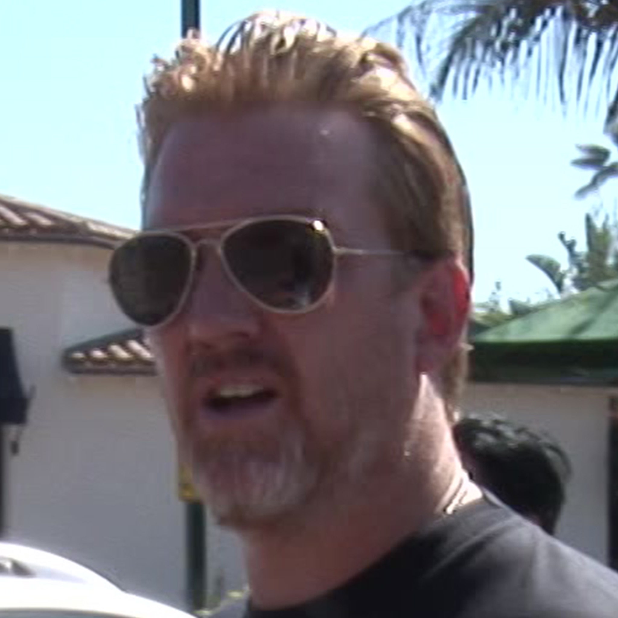 Qotsa Singer Josh Homme Allegedly Threatened To Kill Ex Wife S New Bf