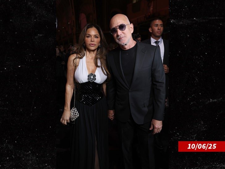 lauren-sanchez-jeff-bezos-sub-getty-2