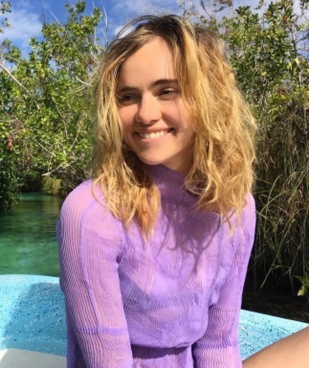 0116_suki_waterhouse_instagram_01