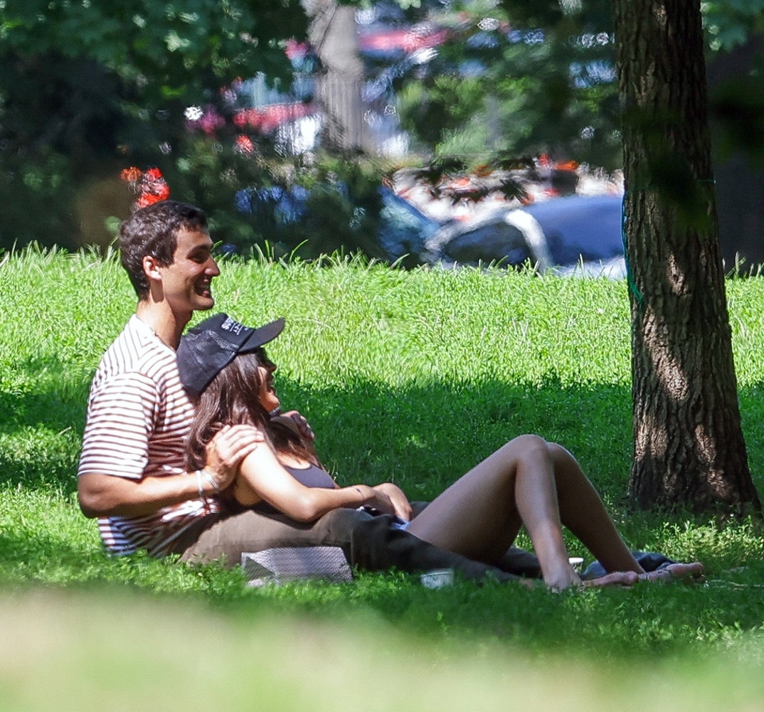 Olivia Rodrigo Park PDA 5