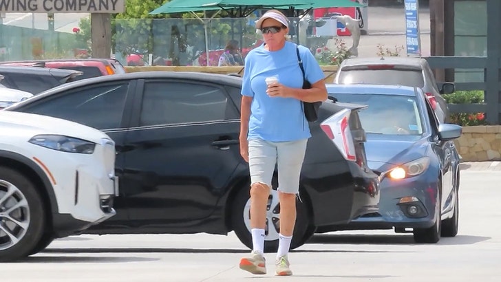 070425_caitlin_jenner_kal_v1