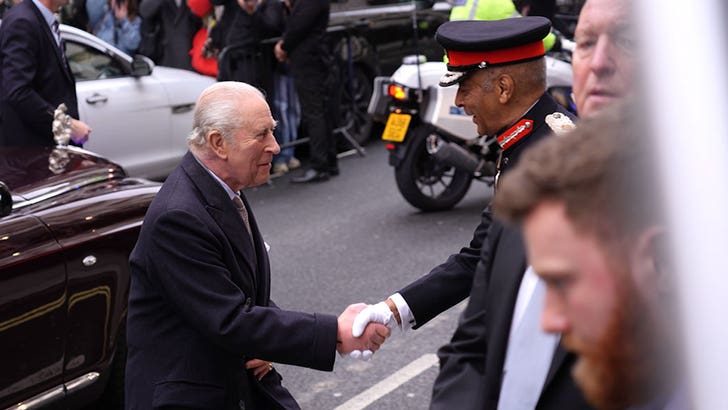 021926_king_charles_fashion_week_cal