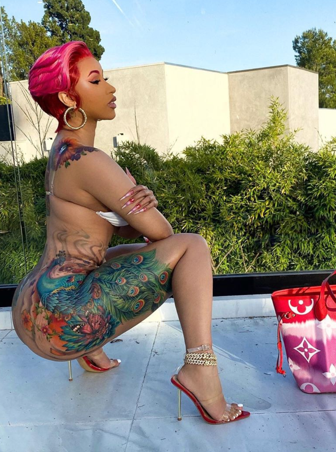 Cardi Bs Booty-Ful Bday Cakes