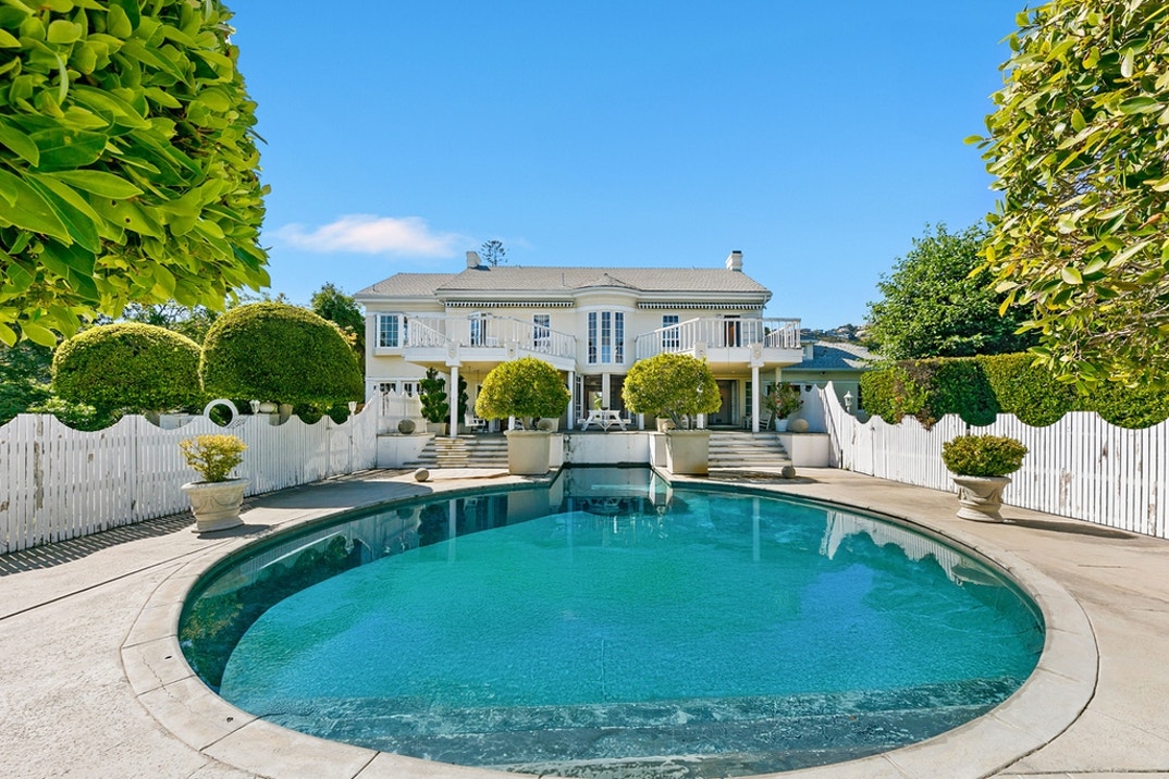 Richard Simmons Home Sale 20