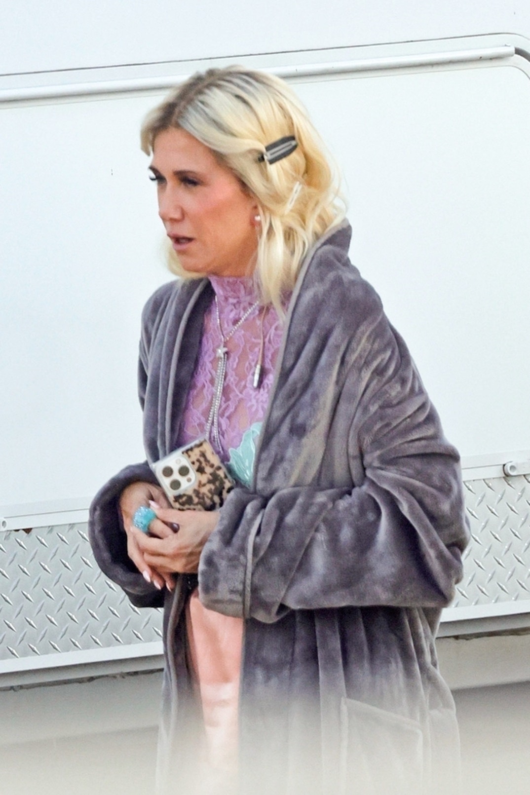 Jonah Hill and Kristen Wiig Playing Rich Twins 9