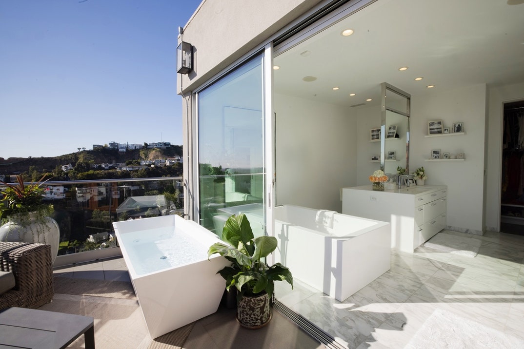 Nicole Scherzinger Relists LA Home 9