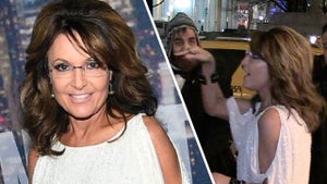 Sarah Palin -- Nailin' a Heckler at SNL Party (TMZ TV)