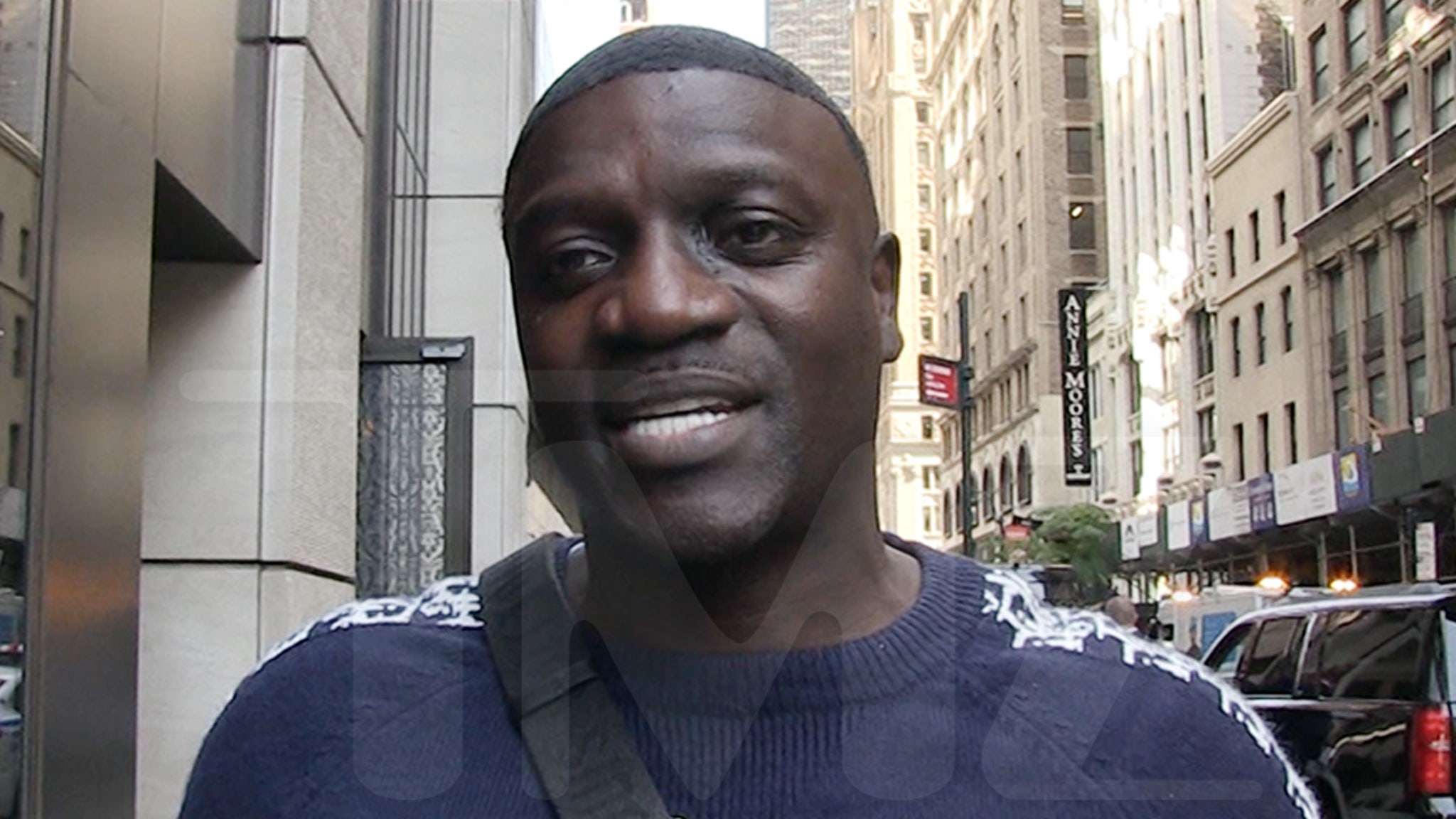 Akon dice que él y Michael Jackson planearon abrir escuelas de música en África