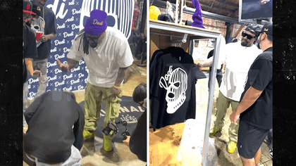 093025_marshawn_lynch_shopping_kal