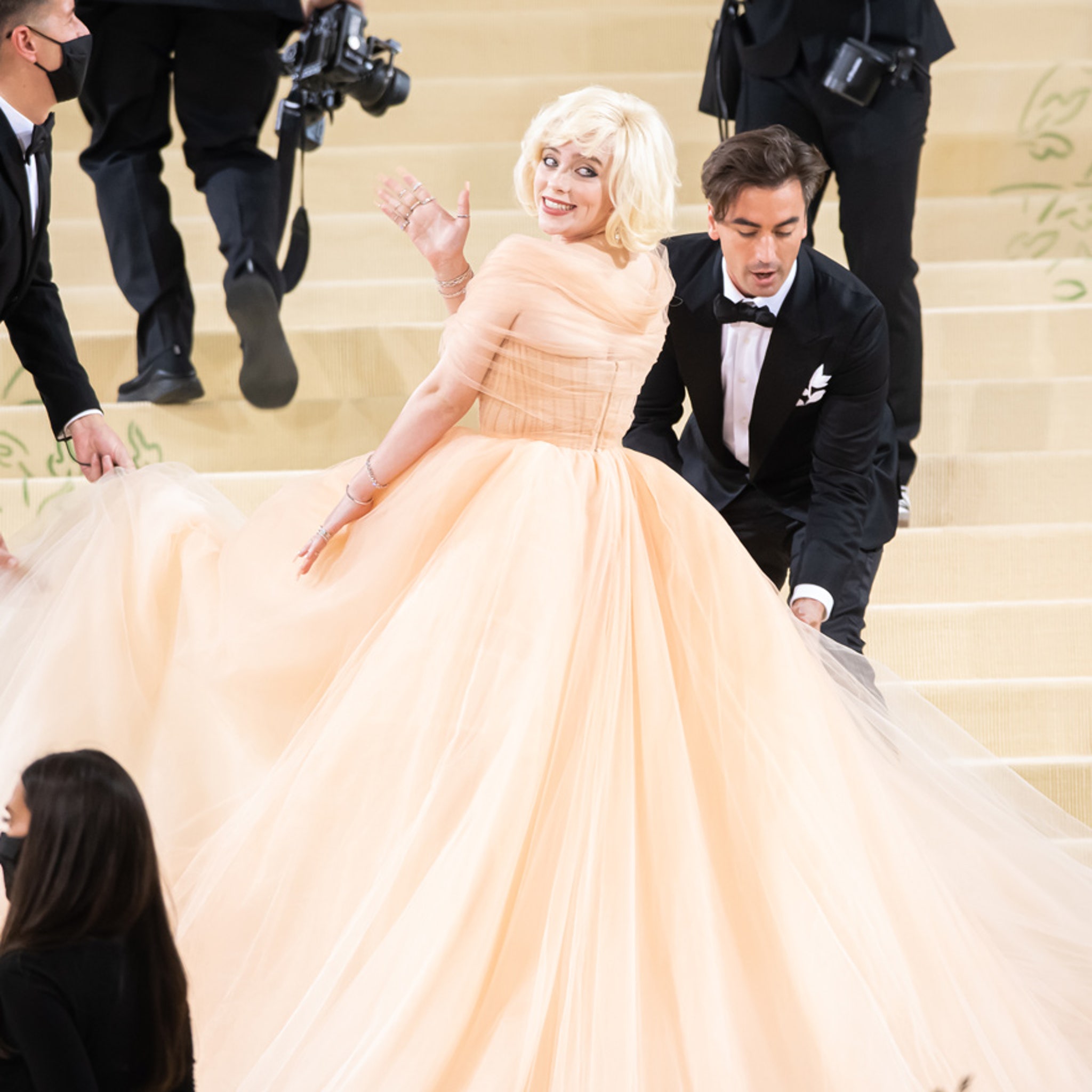 Billie Eilish Wears Oscar de la Renta to Met Gala After Designer