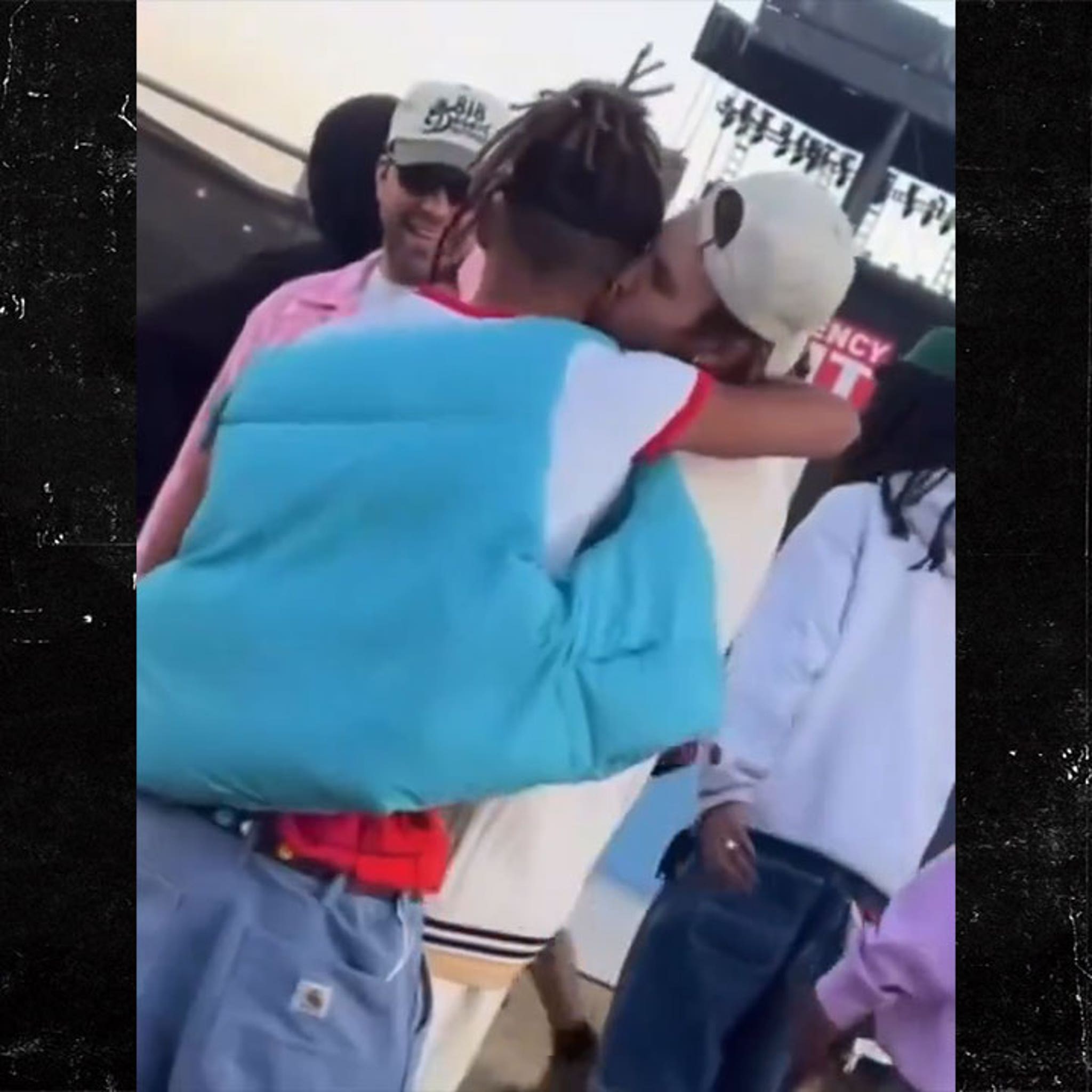 Justin Bieber and Jaden Smith Bro Out at Coachella, Share Kiss