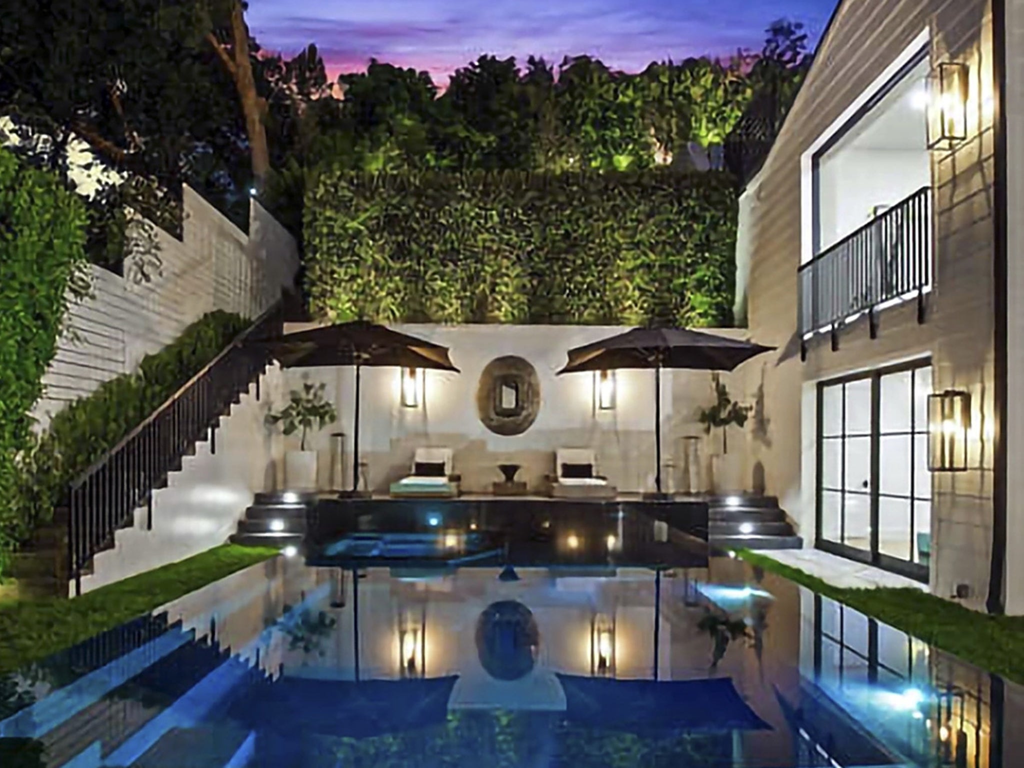 Live your life like Rihanna at her stunning Beverly Hills mansion