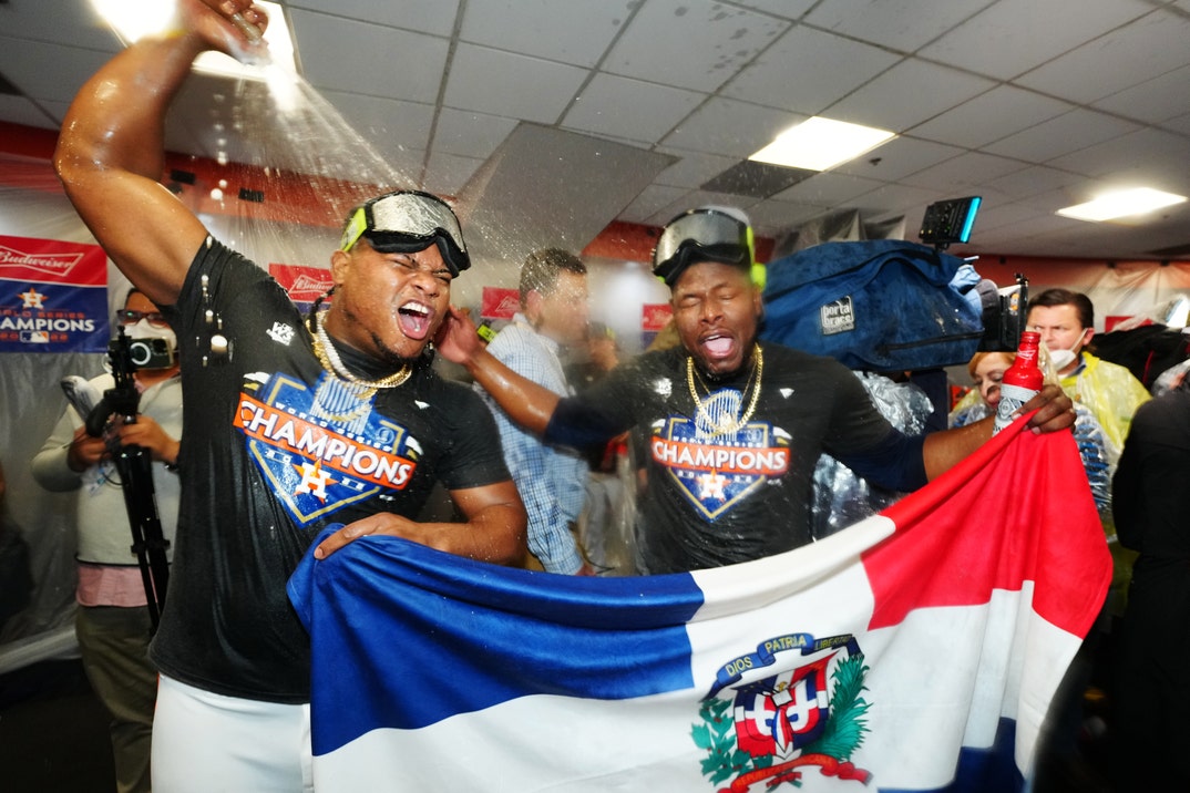 HT2148  Houston Astros 2022 World Series Champions — Country Gone Crazy