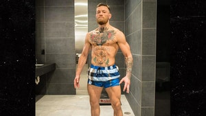 Conor McGregor Flexes at Mayweather, I'm Ripped and Ready!