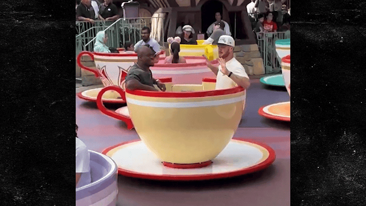 020926_sam_darnold_kenneth_walker_kal