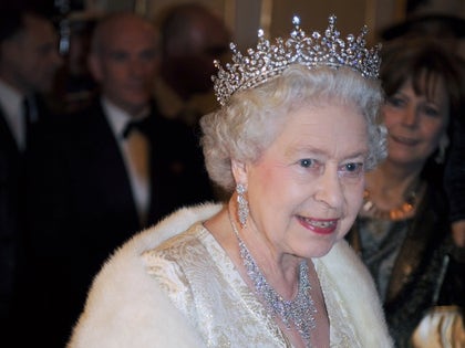 Queen Elizabeth Crowns photos-02