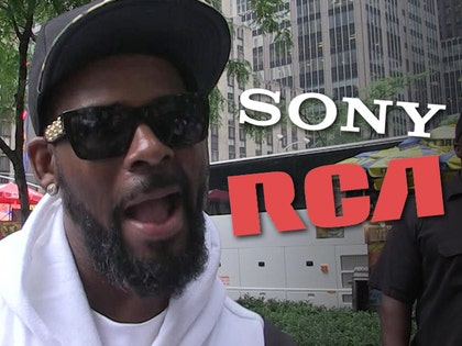 0114-r-kelly-tmz-03